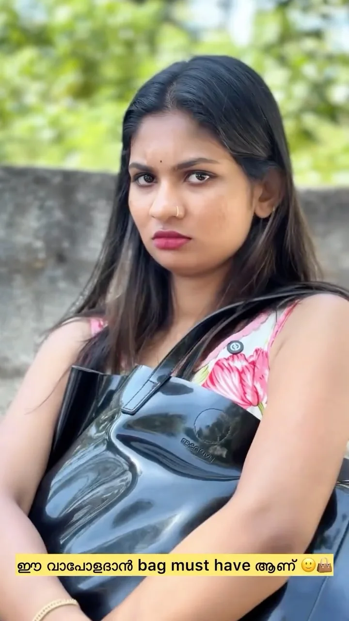 Tag that girl👜😌👍ഇതിലാതെ ഒരു ജീവിതം ഇല്ല 🥹❤️
#trivandrum #trendingreels #mallureels #malayalamwines