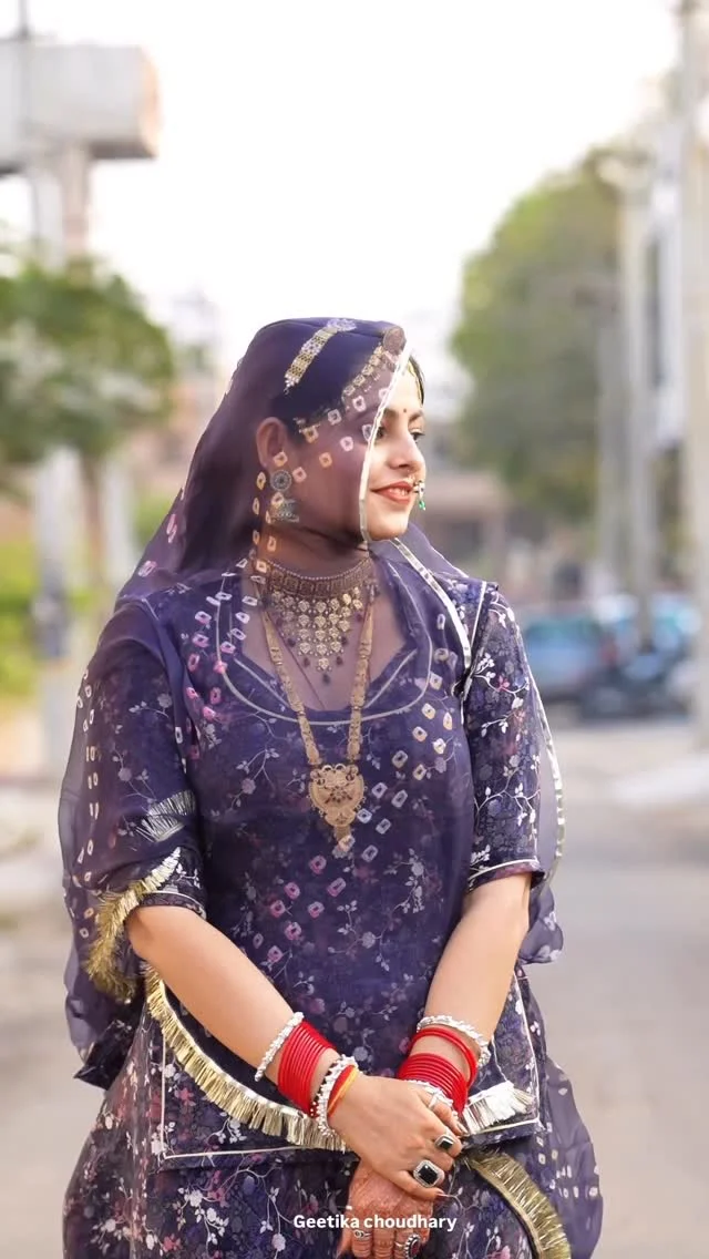 फागण❤️

outfit ~ @gandharsilkmills_9 

#geetikachoudhary #jodhpur #rajasthan #jaipur #trending