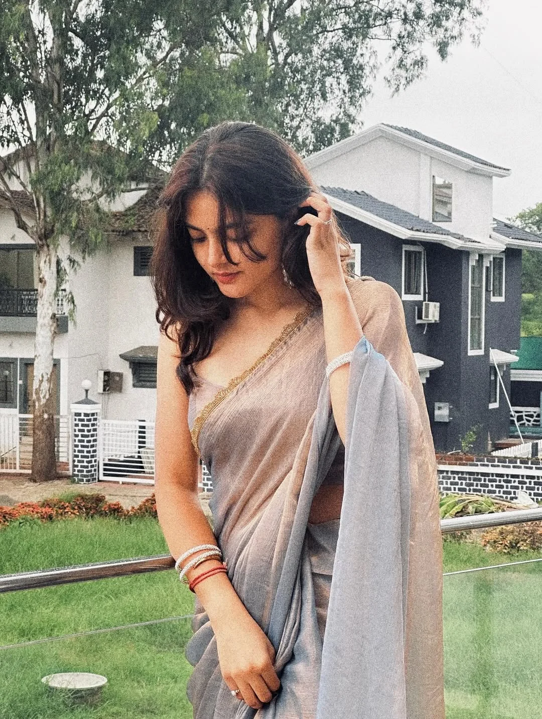 Wrapped in grace, tied with love.🤎
.
.
.
.
.
#aaryakulkarni #instagram #instapic #post #postoftheday #explore #instafashion