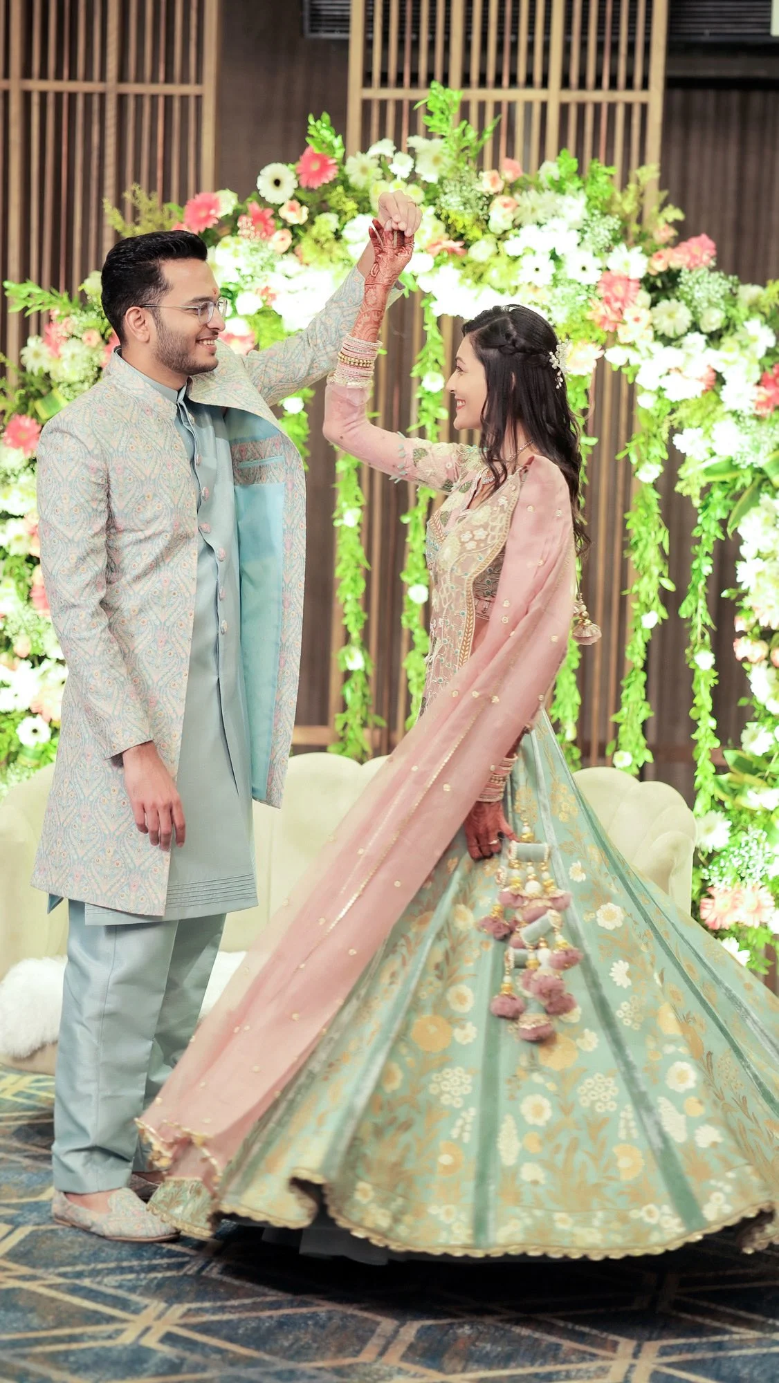 • Kuch kuch hota hai 🥹♥️

💃🏻🕺🏻Unseen fun on @AKtualTales 
We definitely had our Bollywood moment ✨
 

 

