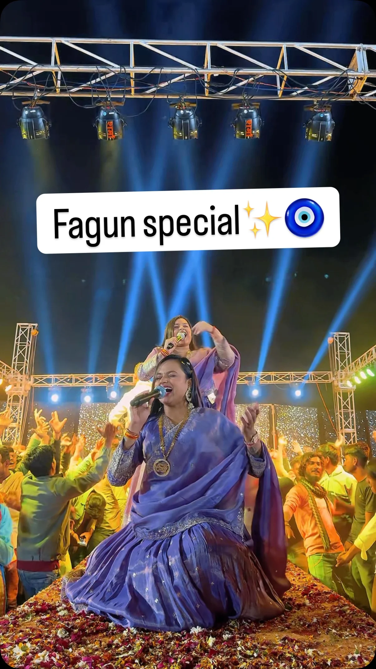 Taiyar hojao sab holi ane vali h🙏🏻🧿
#adhishthaanushkabhatnagar #jayshreeshyam #bhajan #anushkaadhishthabhatnagar #kirtan #jayshreekrishna #shyam #jayshreekrishna #love #bankebihari #anushkaadhishthabhatnagar