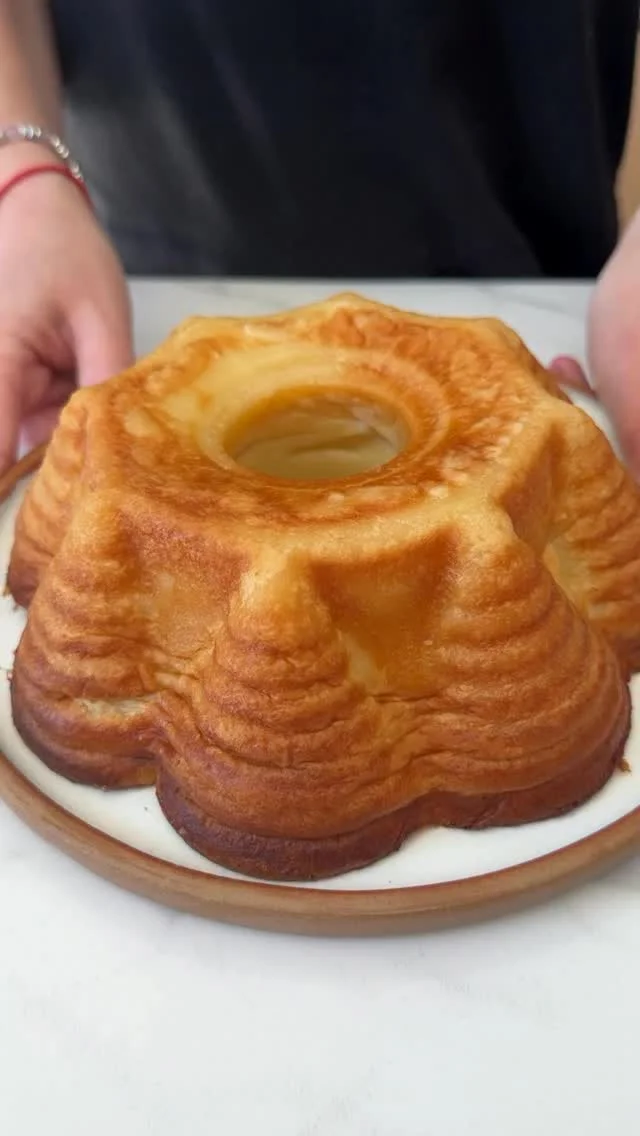 TORTA/POSTRE DE VAINILLA: Desde que la probé , no me la puedo sacar de la cabeza! 🍰✨ 
•
No es la típica de si