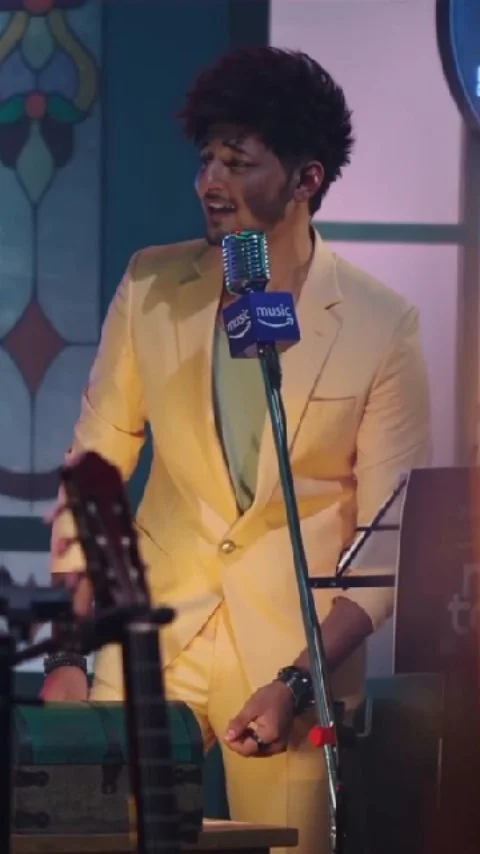 Pehli pehli baar mohabbat ki hai ❤️✨
.
.
.
#Darshaners #darshanravaldz
#prakritikakar #darshanraval 
#Bluefami