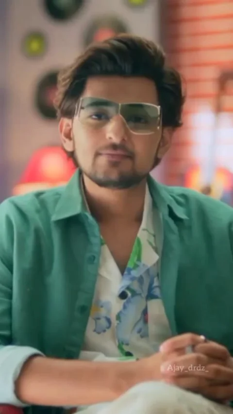 𝐎𝐧𝐞 𝐦𝐨𝐦𝐞𝐧𝐭 𝐚𝐧𝐝 𝐲𝐨𝐮 𝐚𝐫𝐞 𝐢𝐧 𝐥𝐨𝐯𝐞 ❤️✨
.
.
.
@darshanravaldz
#Darshaners #darshanravaldz
#