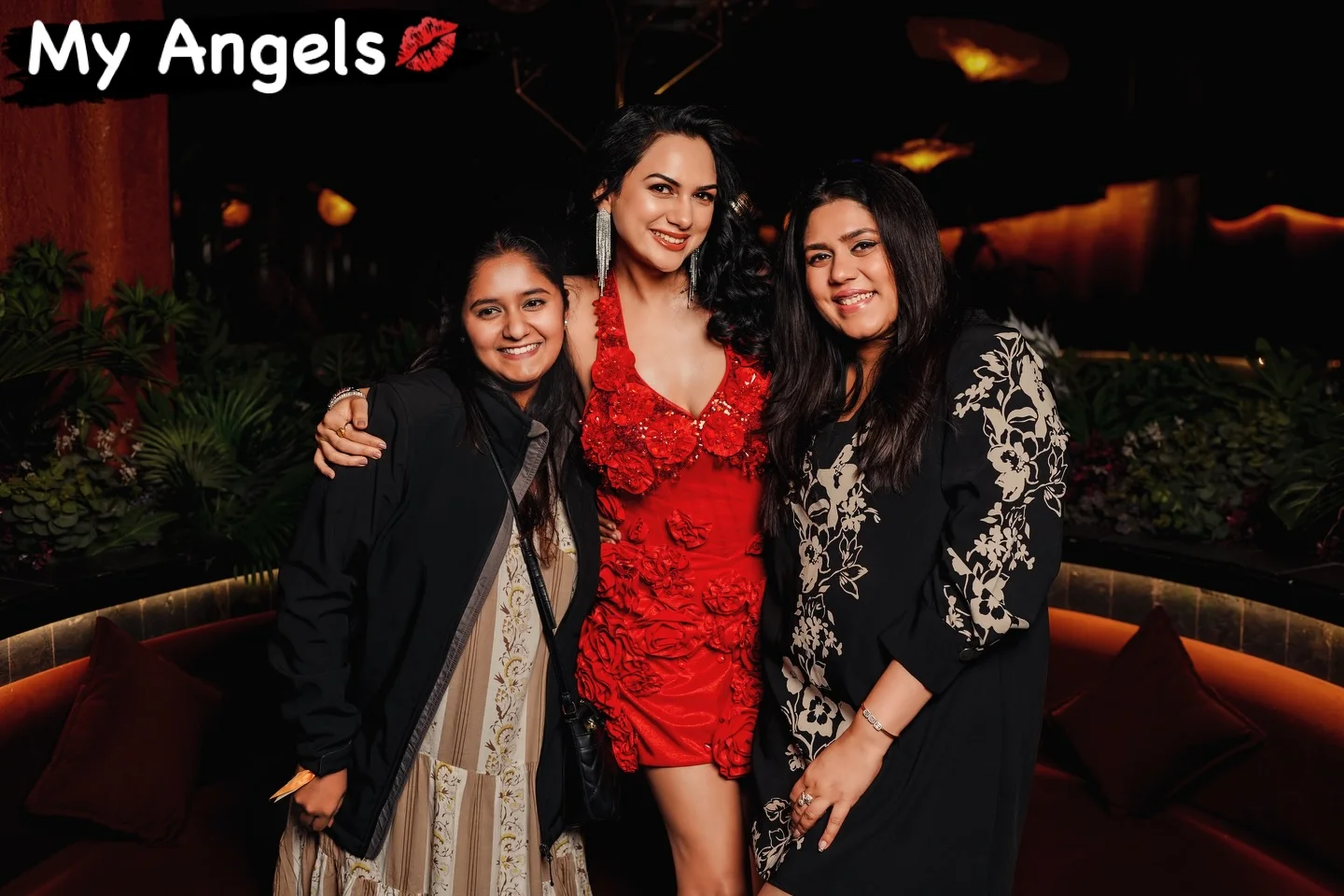 choosing only 20 moments from this crazzy night is so unfair but unfortunately instagram can’t accomodate more pics in one carousel……. 
A Big THANKYOU to everyone who made my night SUPER SPECIAL……. 
Apologies for missing out on anyone 🙏🏽
@reallihasan Love you for your brief presence ( i literally have no pics of you n ur lovely wife )
@bhavyaanilshinde @aakanksha.pal5 @sanjivani1512  instagram only allows 20tags so cudnt tag u either 😭 so mentioning ur handlez here 
.
.
📸 : @lohit.photography 
Location : @altastellamumbai @era_communication 
.
.
#akankshachamola #gauravkhanna #birthdaybash #party #friends