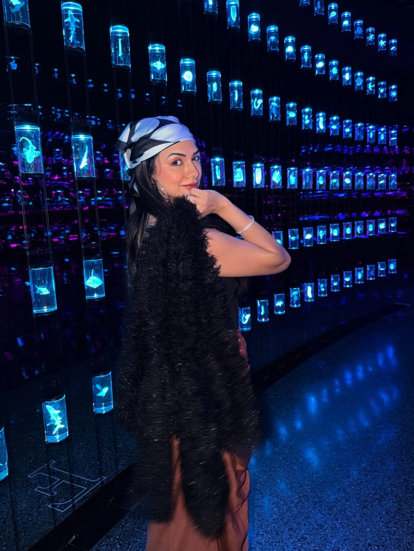 My Day in no particular order………. 

#dubai
.
.
.
.
#akankshachamola #curvywomen #travelgram #outfitinspo